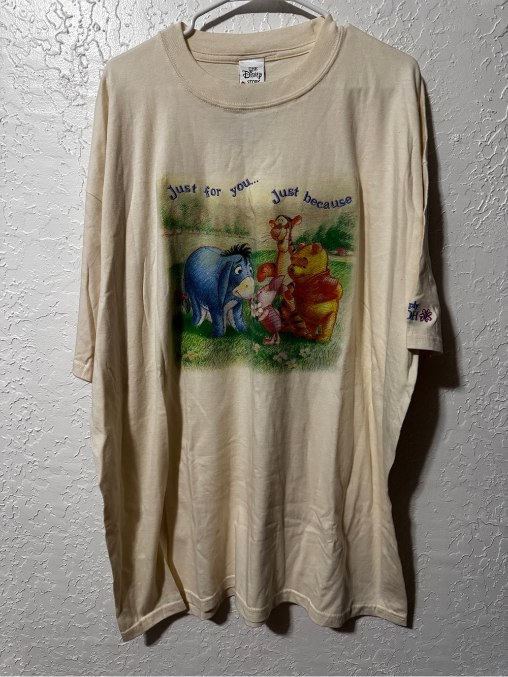 NWT Vintage 1990s Disney Store Winnie the Pooh & Friends Extra Long T-shirt